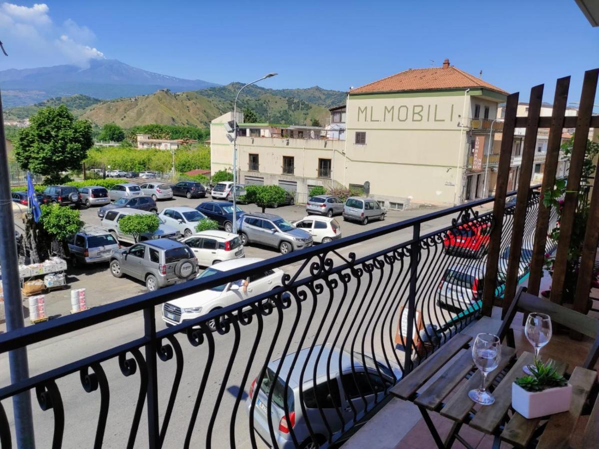 I dù Meli Apartments Taormina Esterno foto