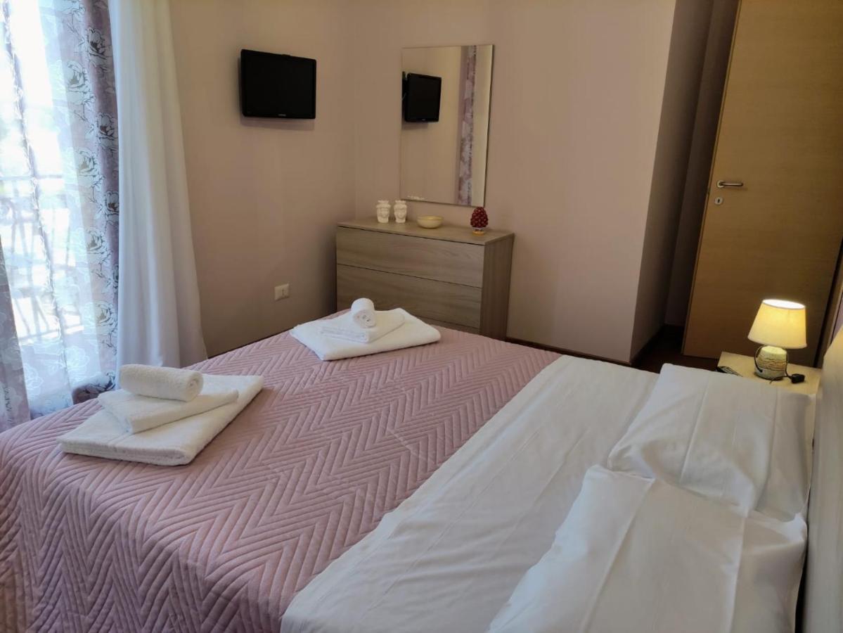 I dù Meli Apartments Taormina Esterno foto